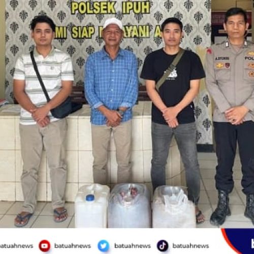 Operasi Pekat di Ipuh, Polisi Amankan Tiga Jerigen Tuak dari Toko Penjual Miras